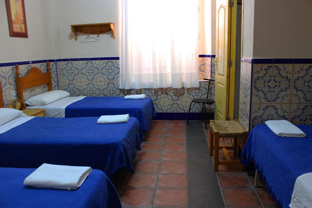 Hostal Lis Seville Exterior photo