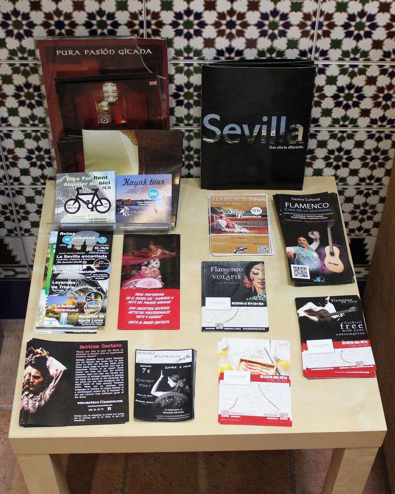 Hostal Lis Seville Exterior photo