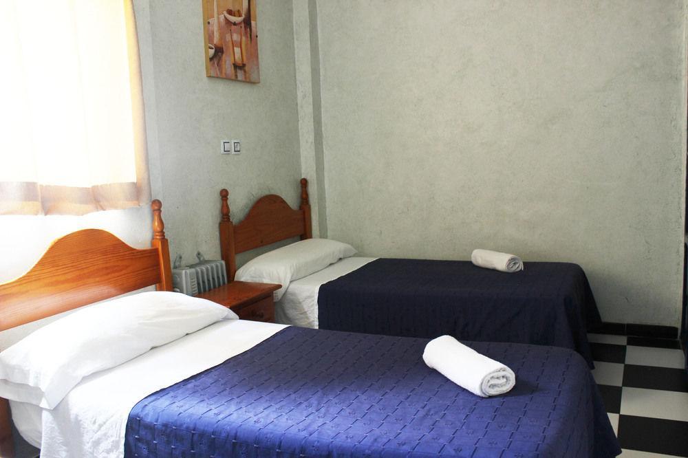 Hostal Lis Seville Exterior photo