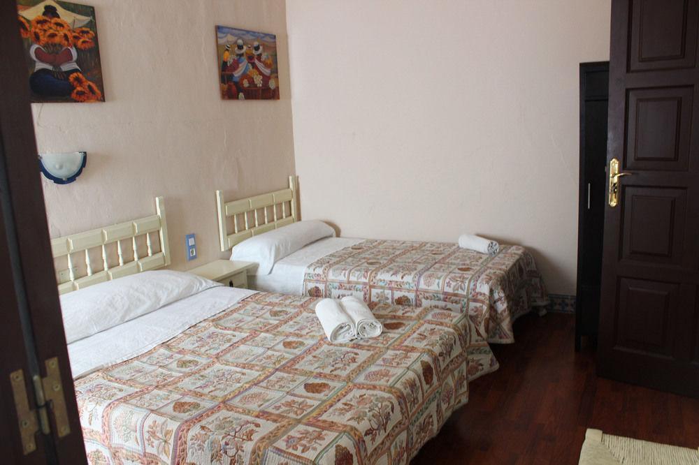 Hostal Lis Seville Exterior photo