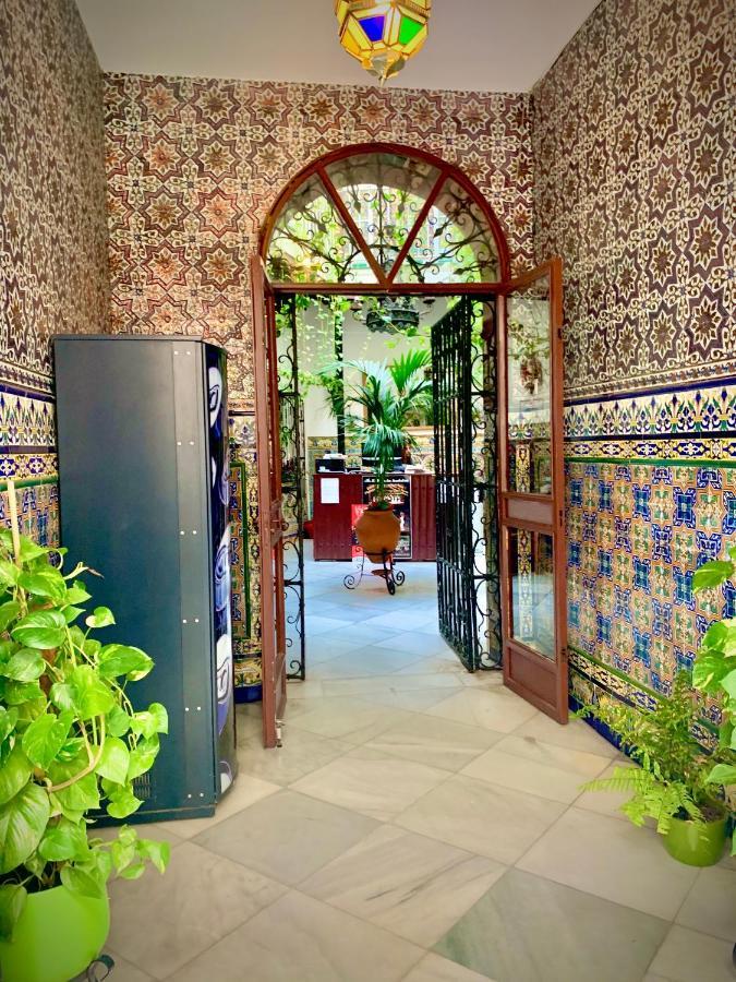 Hostal Lis Seville Exterior photo