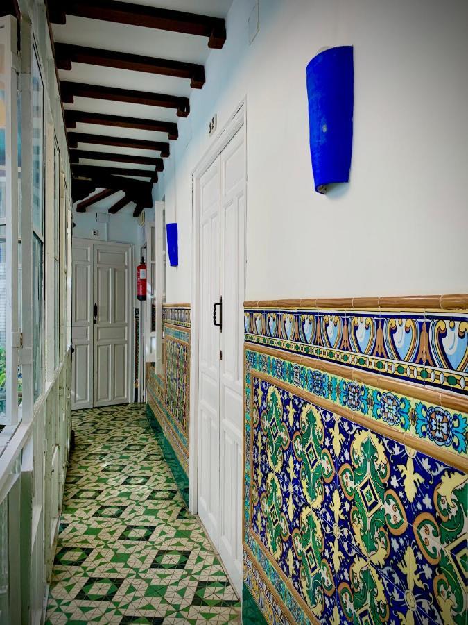 Hostal Lis Seville Exterior photo