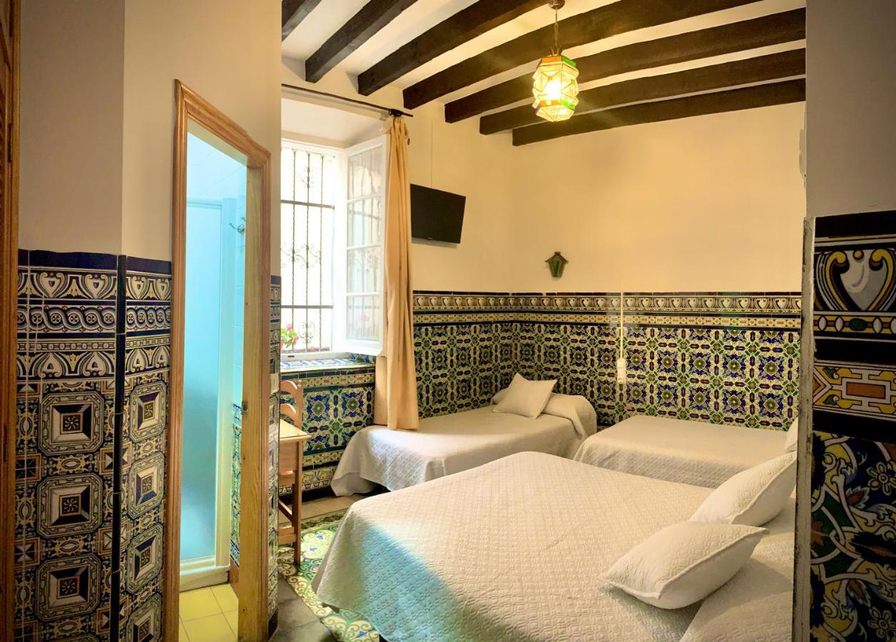 Hostal Lis Seville Exterior photo